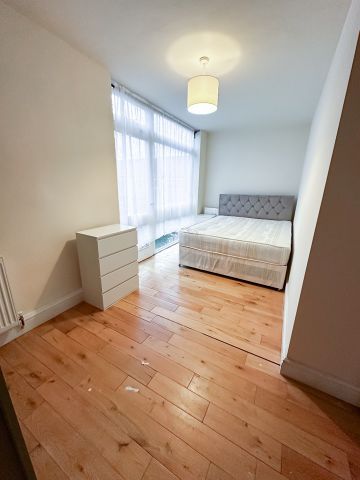 4 Bed Flat, Sancroft Street, SE11 - Photo 2