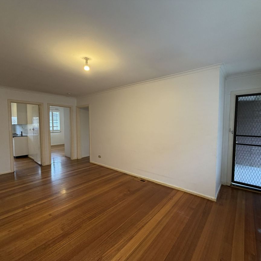 2 Bedroom Unit in Heart of Oakleigh - Photo 1