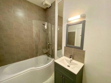 Hanbury Road, Clifton - Photo 4