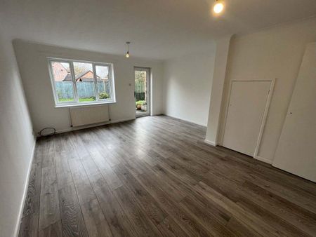 3 bedroom semi-detached house to rent - Photo 5