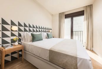 Calle de la Farmacia, Madrid, Community of Madrid 28004