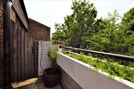1 Bed Flat, Southwark Park Road, SE16 - Photo 4