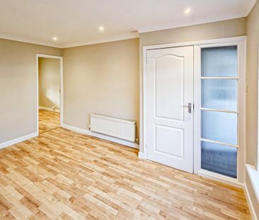 2 bedroom semi-detached house to rent - Photo 3