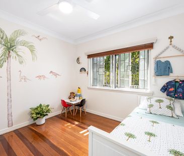 Charming Character Home on Prized Coorparoo Street - Photo 4
