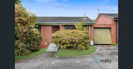 Centrally located - Photo 3