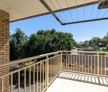 Three Bedroom Unit, Close to CBD !! - Photo 2