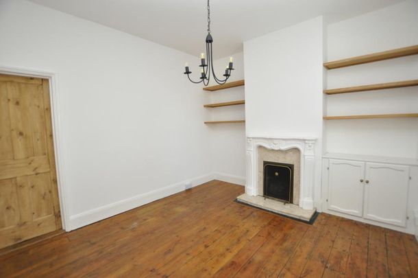 2 bedroom terraced house to rent - Photo 1
