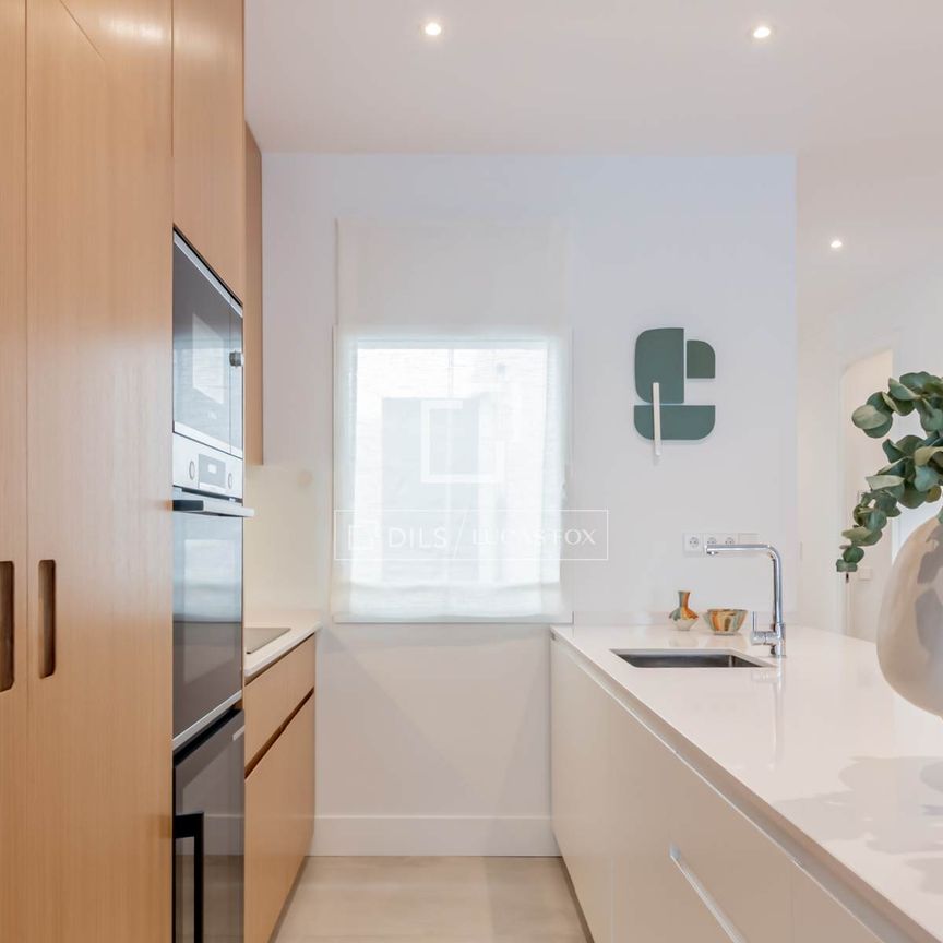 Excellent 2 Bedroom apartment for rent in Recoletos, Madrid - Photo 1