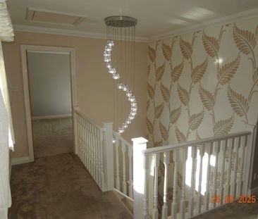 4 bedroom detached house to rent - Photo 3
