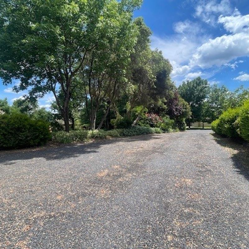 Spacious 4-Bedroom Home in a Quiet North Hill Location - Photo 1