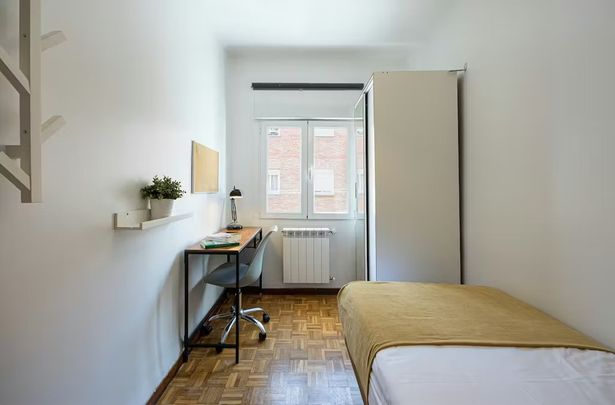 Calle de Alonso Nez, Madrid, Community of Madrid 28039 - Photo 1