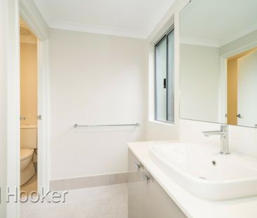 Spacious townhouse - Photo 4