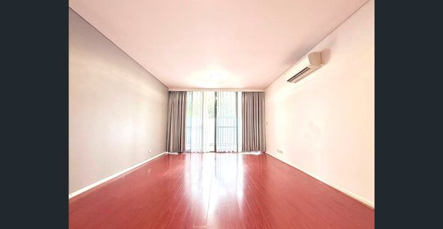 Modern 3 bedroom apartment in Gordon for Rent - Photo 1