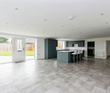 PETERBOROUGH - Photo 6