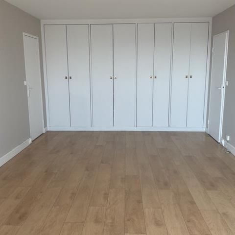 3 pièces - 70,92 m² - 10ème étage - Colocation autorisée - Photo 1