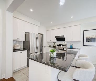 For Lease - 87 Mccague Avenue, Richmond Hill, Ontario - Photo 1