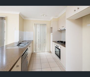 TIDY PIMPAMA PROPERTY IN GOOD LOCATION - Photo 5