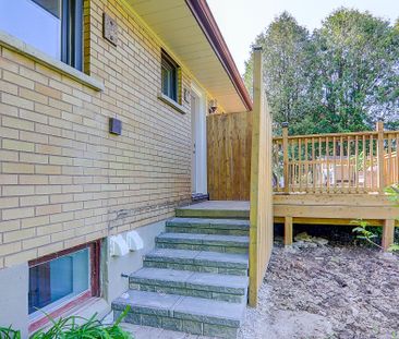 For Lease - 98 Belfry Drive, Newmarket, Ontario - Photo 1