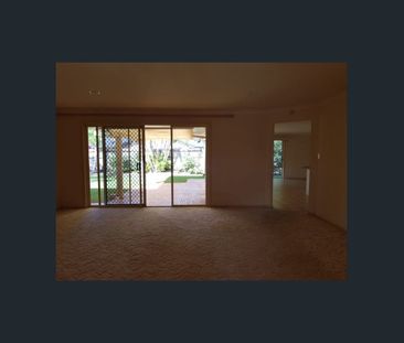 Family home in great location and a cul de sac. - Photo 1