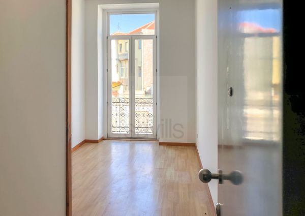 Apartamento T1 Alexandre Herculano com Varanda