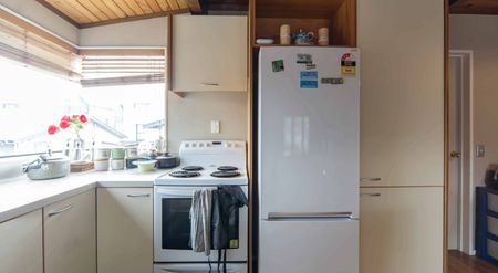 Three Bedroom Oasis - Photo 4