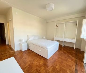 Rua de Nossa Senhora de Fátima, Porto, Braga 4050-426 - Photo 1