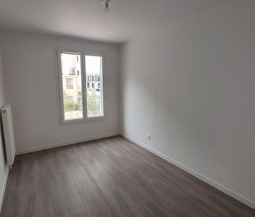 location Appartement T4 DE 80.2m² À LE BLANC MESNIL - Photo 6
