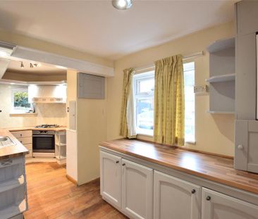 3 bedroom semi-detached house to rent - Photo 4