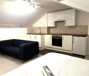 Studio to rent - Photo 3