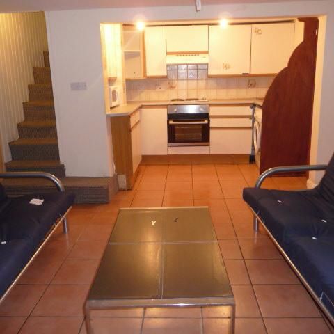 4 bedroom house to rent - Photo 1