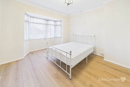 3 bedroom semi-detached to let - Photo 5