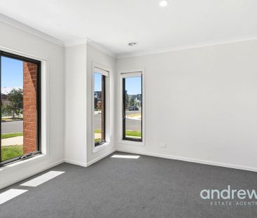 A Beautiful Family Home in a Prime Charlemont Setting - Photo 6