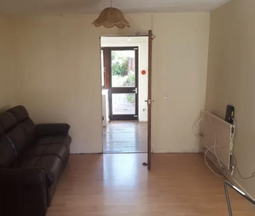 3 bedroom end of terrace house to rent - Photo 1