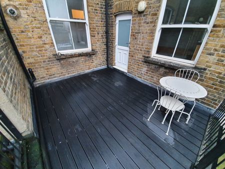2 Bed Flat, Mare Street, E8 - Photo 5