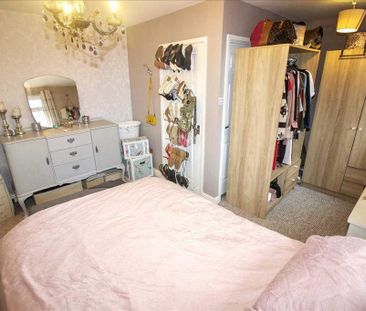 2 bedroom semi-detached house to rent - Photo 4