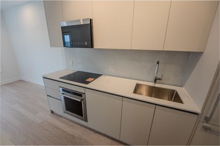 For Lease - 3250 Carding Mill Trail Unit# 515, Oakville, Ontario - Photo 4