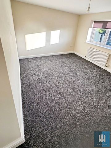 Vicarage Close, South Kirkby, Pontefract, West Yorkshire, WF9 - Photo 2