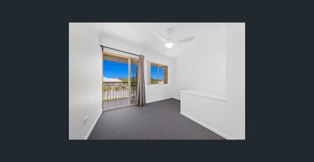 Spacious Townhouse in a Prime Kelvin Grove Location - Photo 3