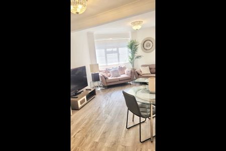 2 Bed Flat, Charlbert Court, NW8 - Photo 2