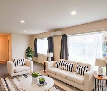 Low Maintenance Brick & Tile Home - Photo 5