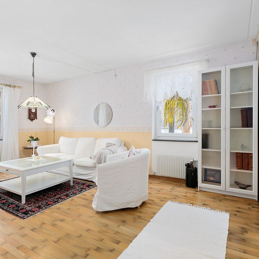 Fornhöjdsvägen, Södertälje - Foto 1