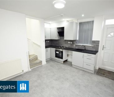 2 bedroom terraced house to rent - Photo 4