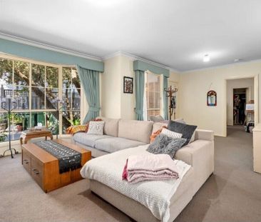 Ringwood East - Photo 1