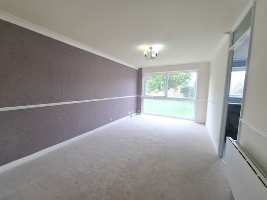 Burns Drive, Hemel Hempstead - Photo 1