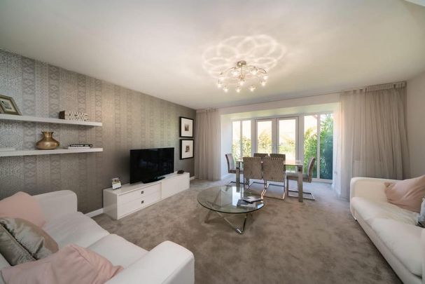 4 bedroom semi-detached house to rent - Photo 1