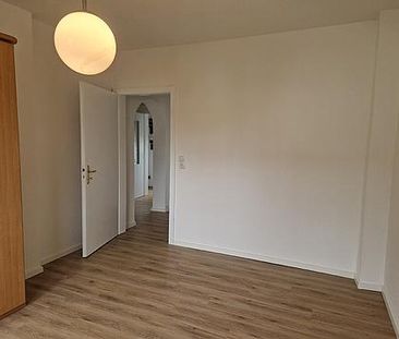 Sanierte 3-Zimmer-Wohnung in Ortsrandlage *Balkon *Carport - Foto 1