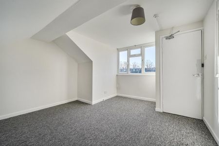 4 bedroom terraced house to rent - Photo 4