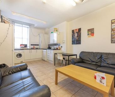 4 bedroom apartment to rent - Photo 1