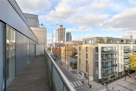 Fourth floor apartment with large balcony in this sought after development with concierge. - Photo 5