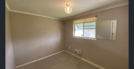 Tucked Away 2 Bedroom Flat - Photo 3